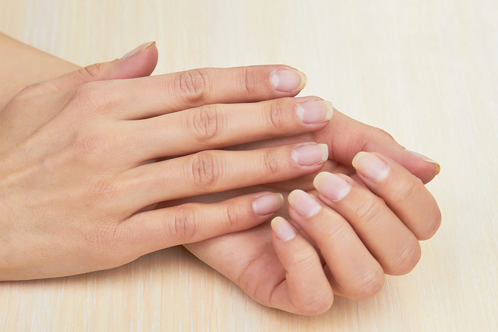 Mantén tus uñas saludables tras un pintauñas permanente